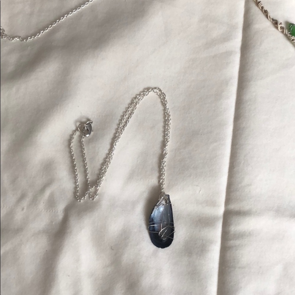 Shell necklace - Picture 4 of 4